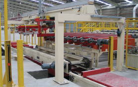 生產中的紙面石膏板設備